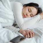 As vantagens de dormir com um travesseiro antialérgico