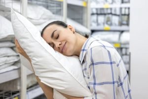 Leia mais sobre o artigo Como manter seu travesseiro limpo para uma rotina de sono mais saudável